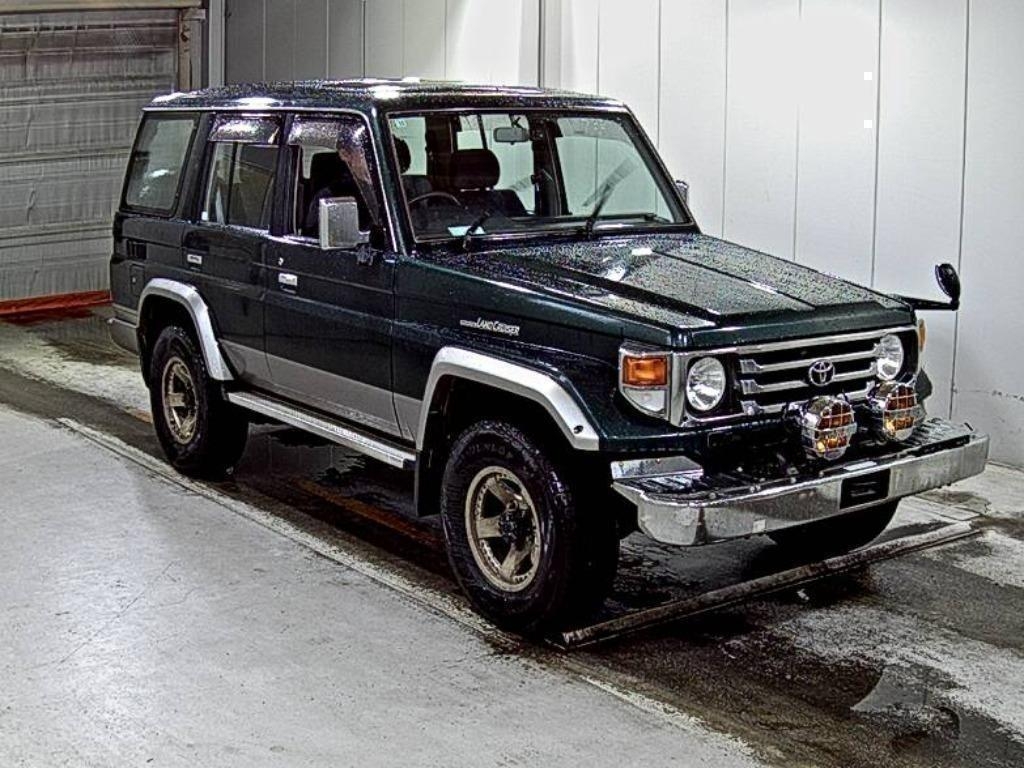 TOYOTA LAND CRUISER 70