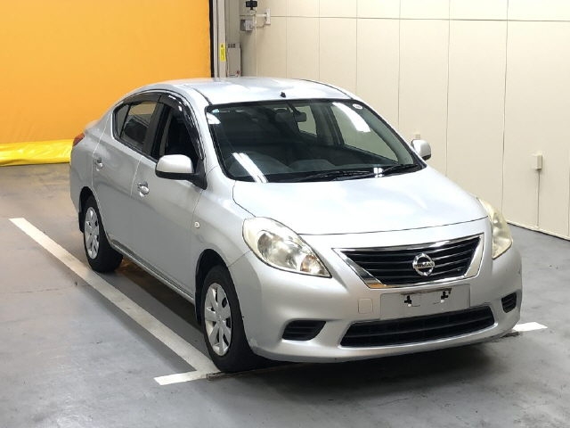 NISSAN TIIDA LATIO