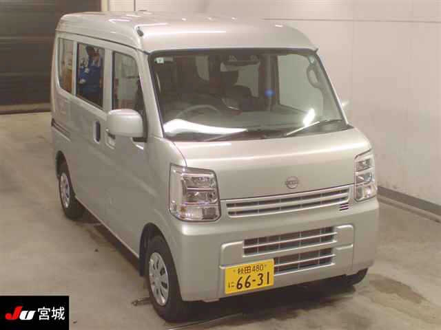 NISSAN CLIPPER VAN