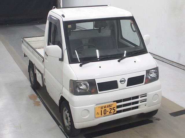 NISSAN CLIPPER VAN