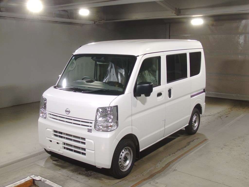 NISSAN CLIPPER VAN