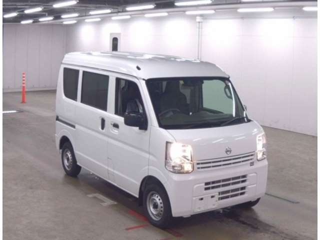 NISSAN CLIPPER VAN
