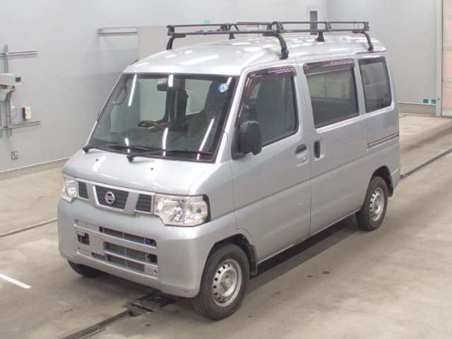 NISSAN CLIPPER VAN