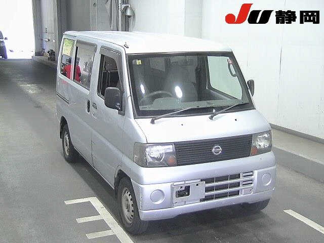 NISSAN CLIPPER VAN