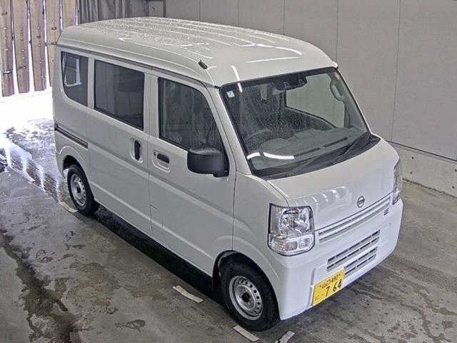 NISSAN CLIPPER VAN