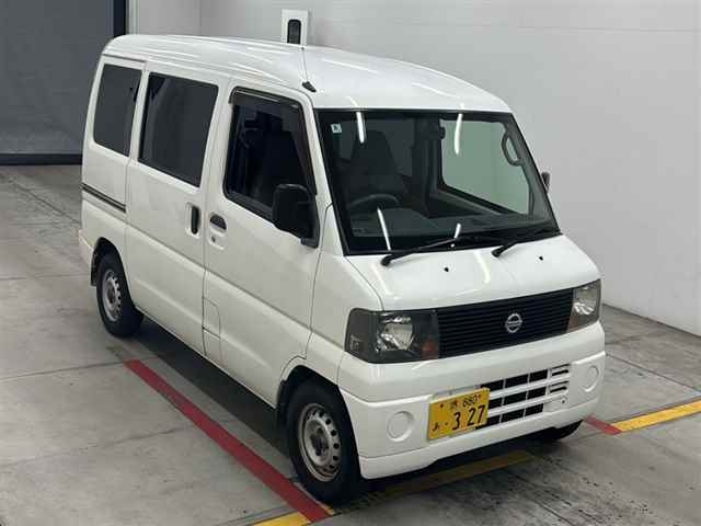 NISSAN CLIPPER VAN