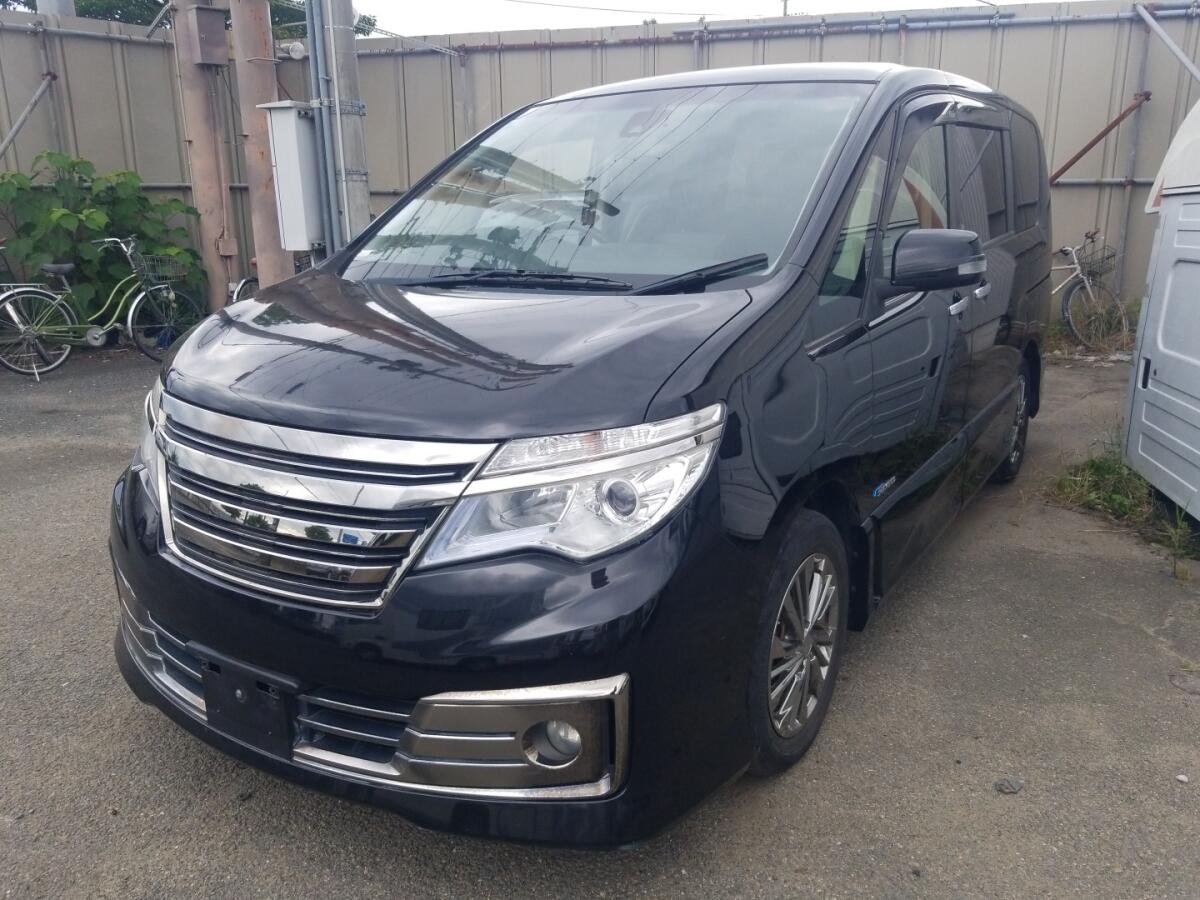 NISSAN SERENA
