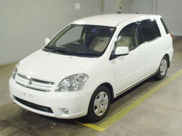 TOYOTA RAUM