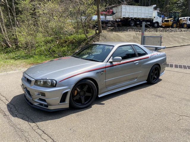 NISSAN SKYLINE