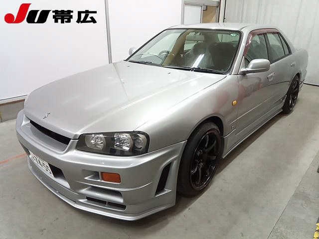 NISSAN SKYLINE