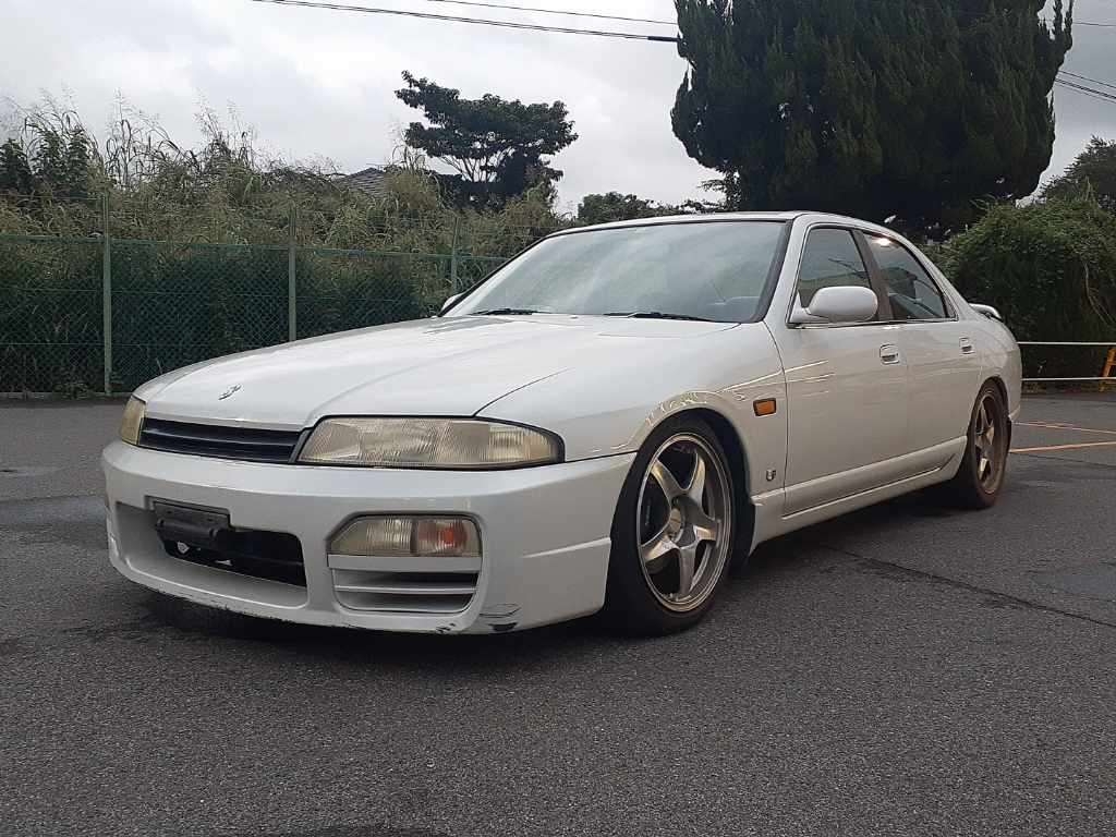 NISSAN SKYLINE