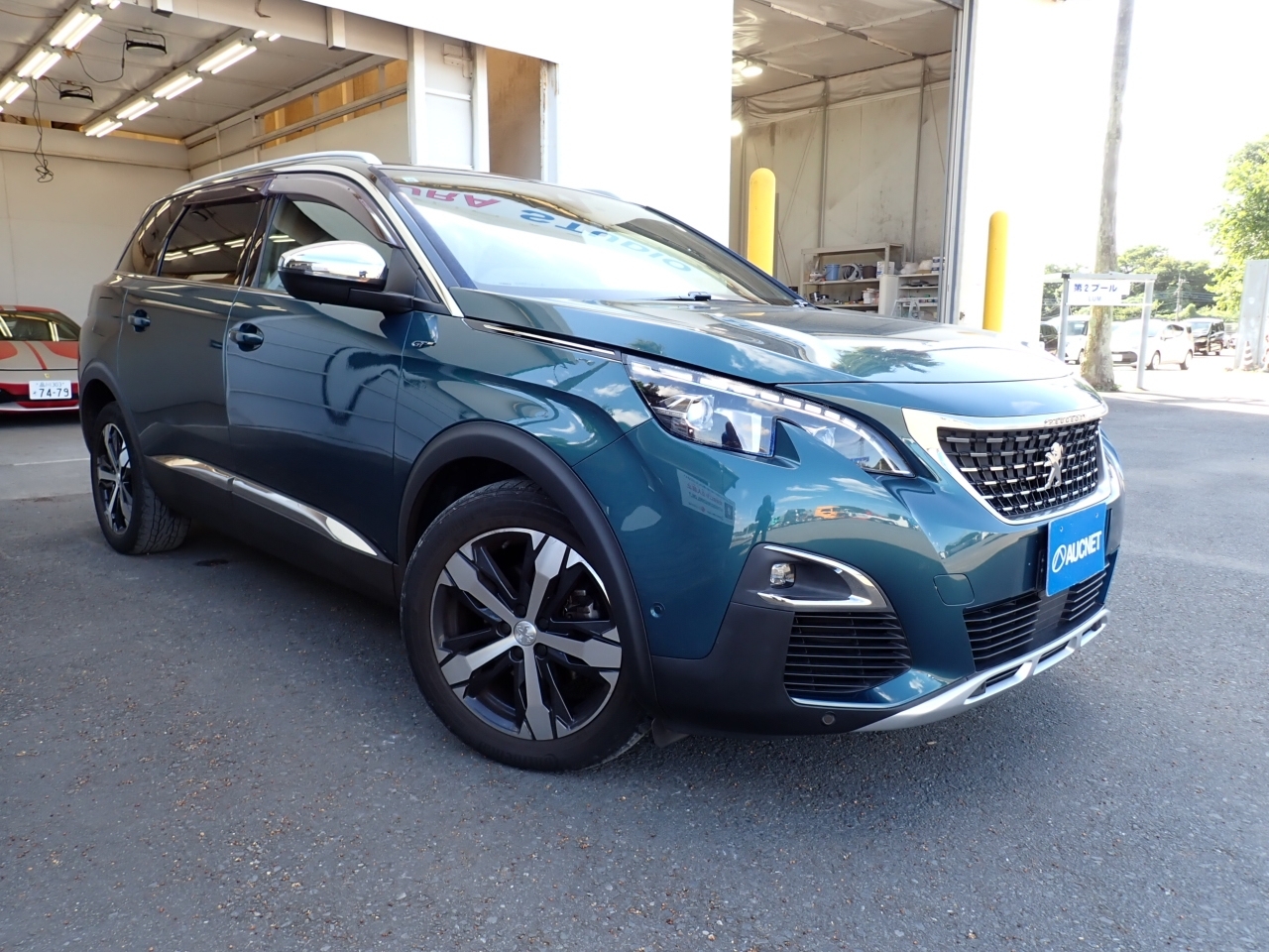 PEUGEOT 5008