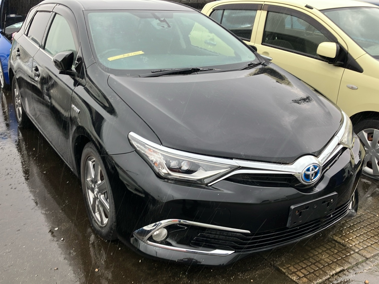 TOYOTA AURIS