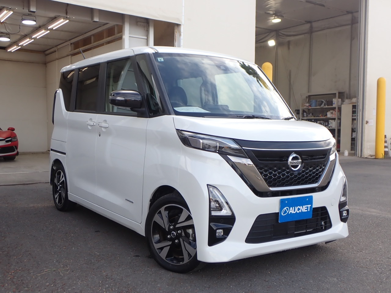 NISSAN ROOX