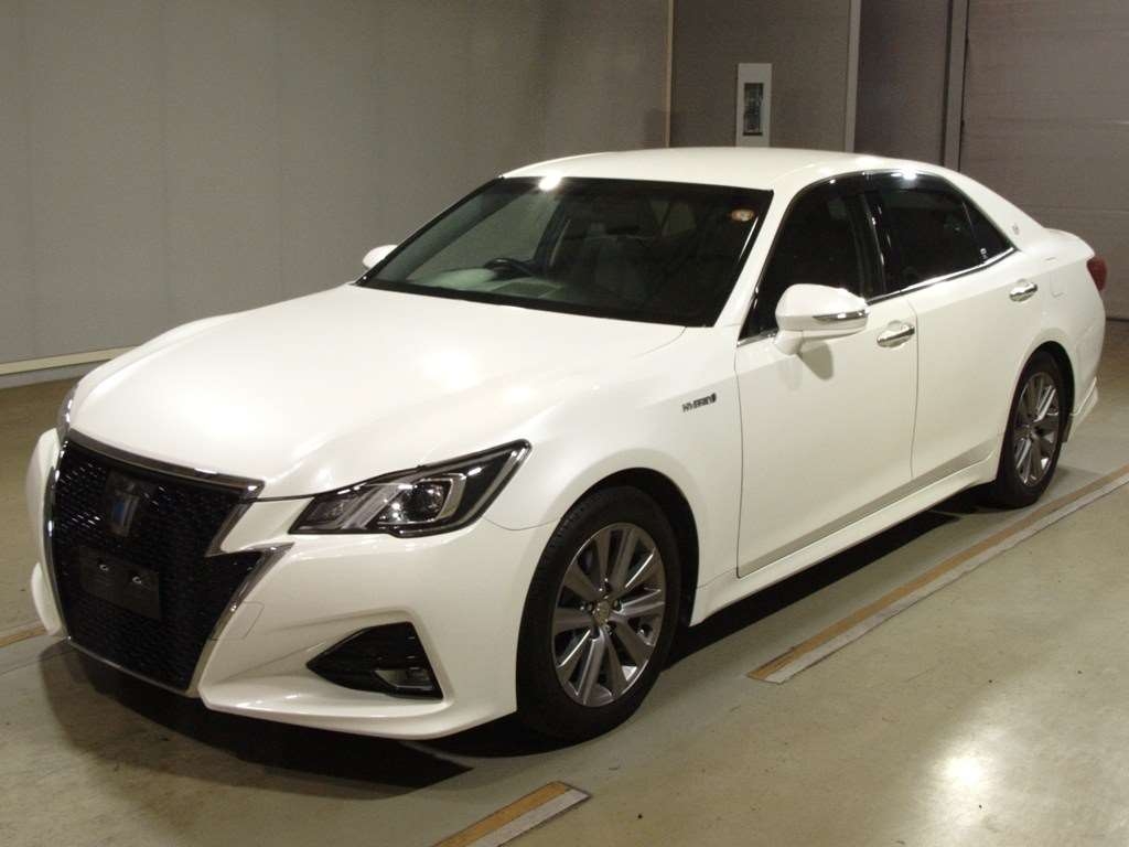 TOYOTA CROWN HYBRID