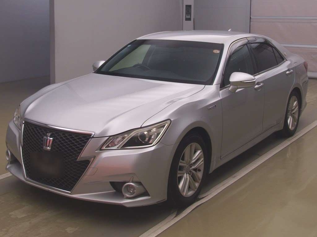 TOYOTA CROWN HYBRID