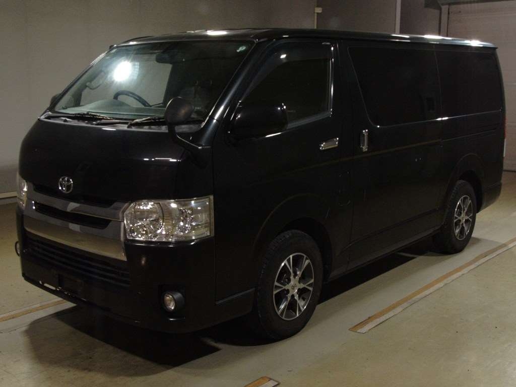 TOYOTA HIACE VAN