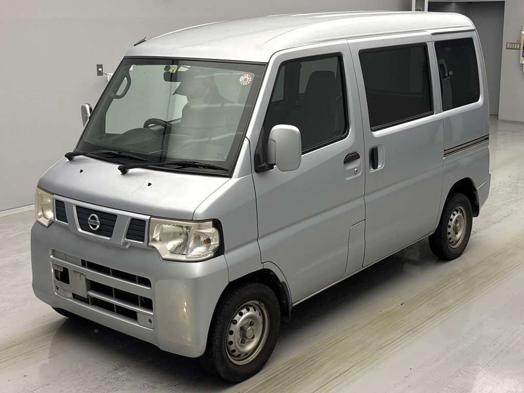 NISSAN NV100 CLIPPER