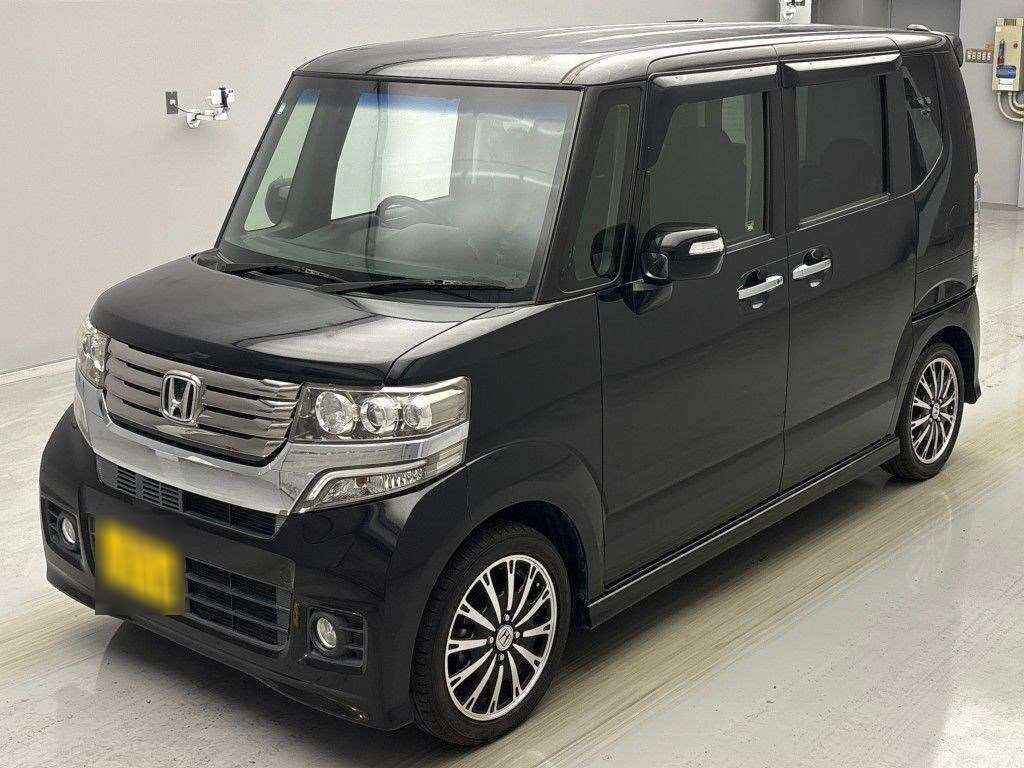 HONDA N BOX CUSTOM
