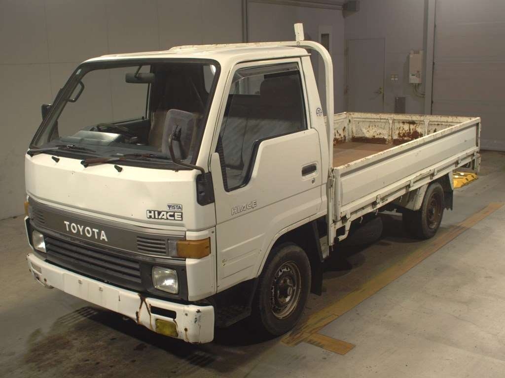 TOYOTA HIACE TRUCK