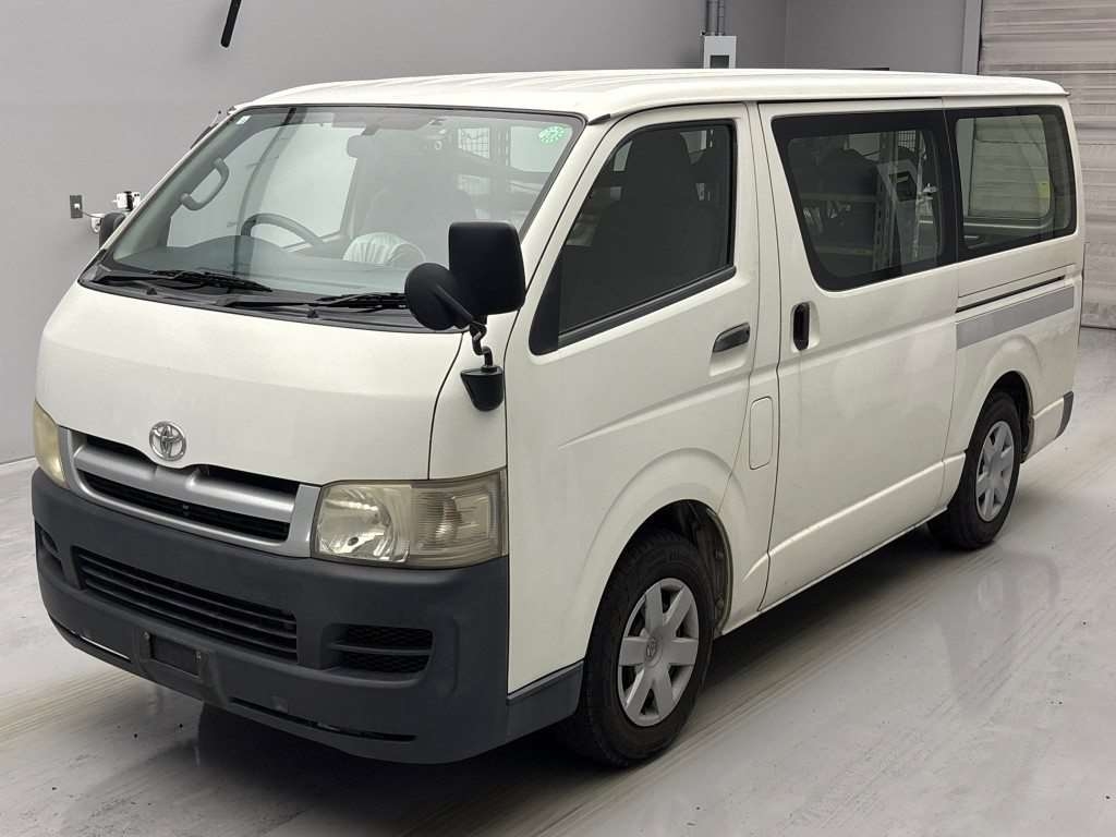 TOYOTA REGIUS VAN
