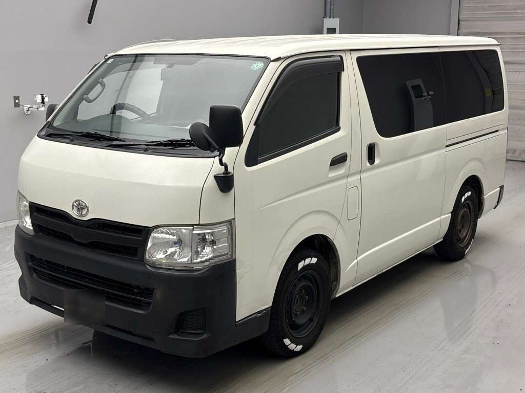 TOYOTA REGIUS VAN