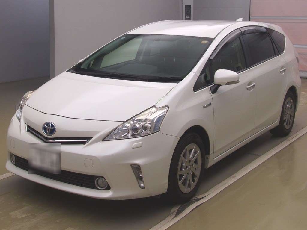 TOYOTA PRIUS ALPHA