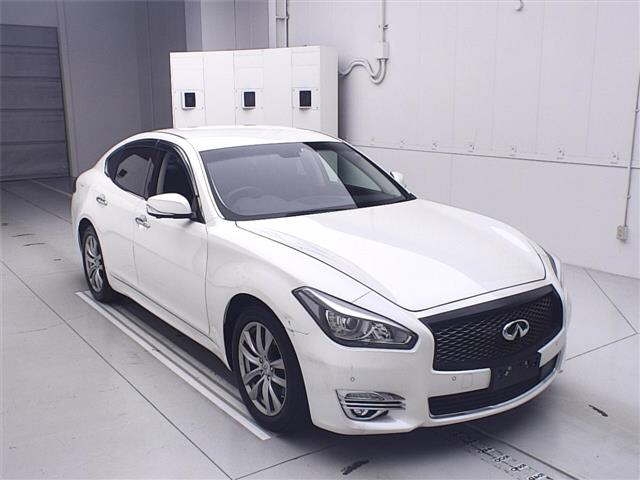 NISSAN FUGA