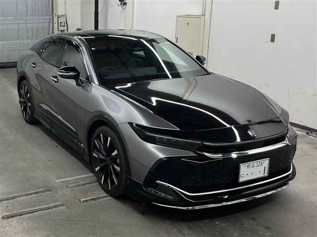 TOYOTA CROWN CROSSOVER