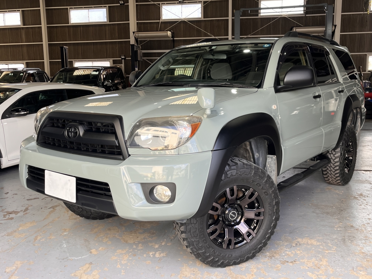 TOYOTA HILUX SURF