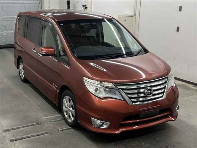 NISSAN SERENA