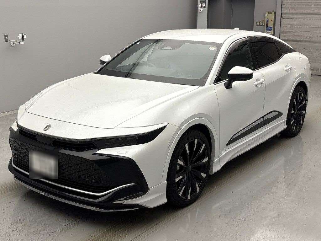 TOYOTA CROWN CROSSOVER