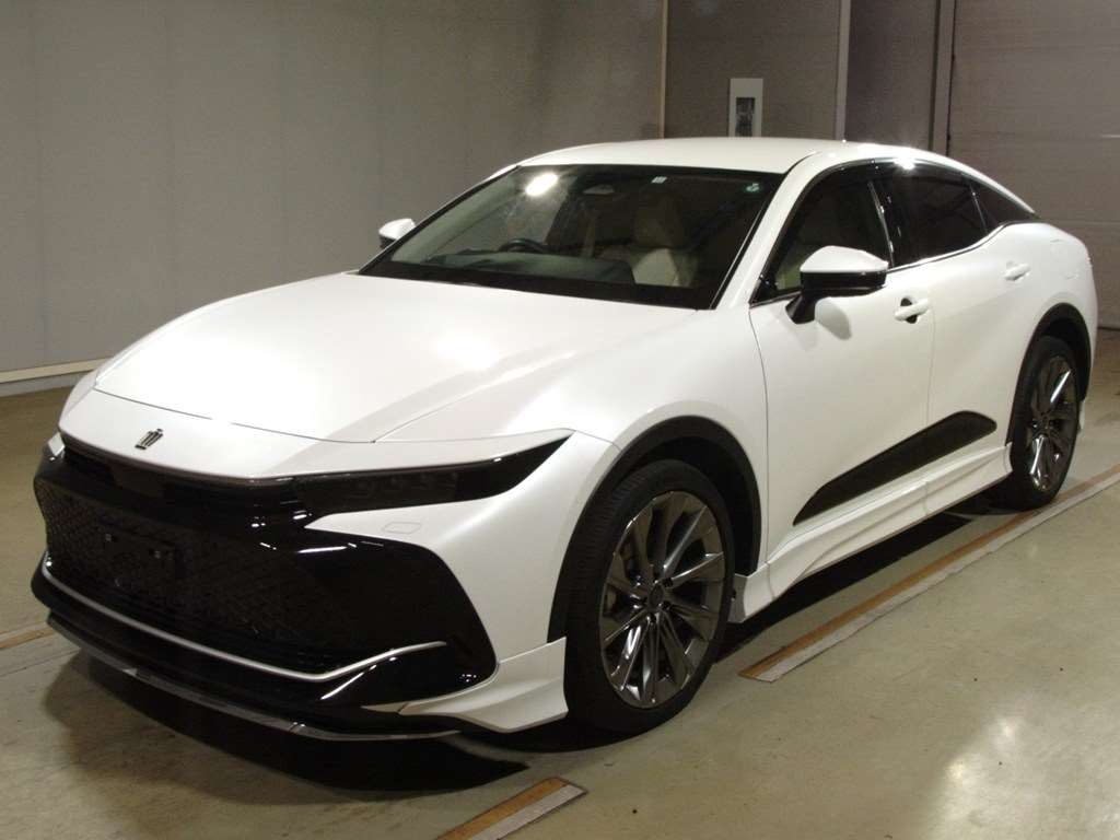 TOYOTA CROWN CROSSOVER