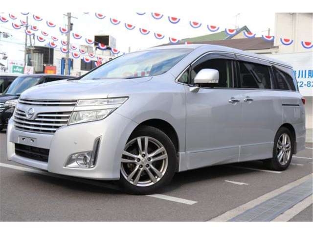 NISSAN ELGRAND