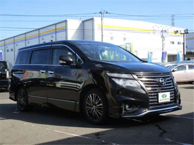 NISSAN ELGRAND