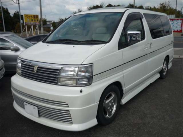 NISSAN ELGRAND
