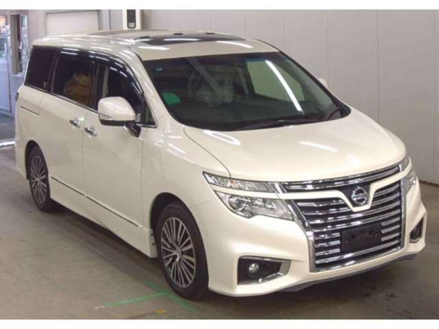 NISSAN ELGRAND