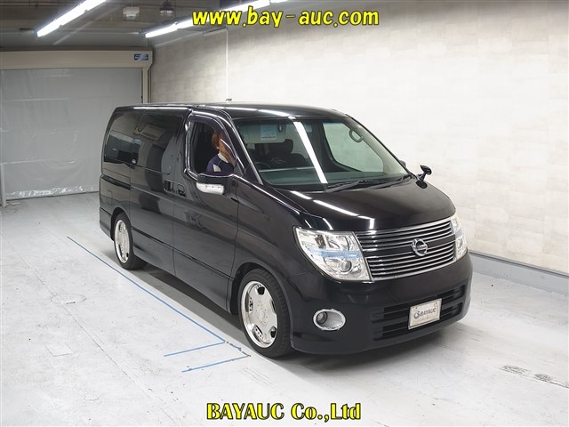NISSAN ELGRAND