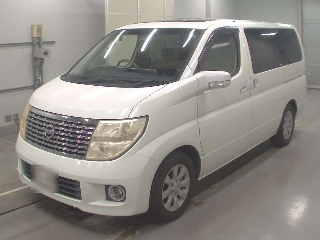 NISSAN ELGRAND