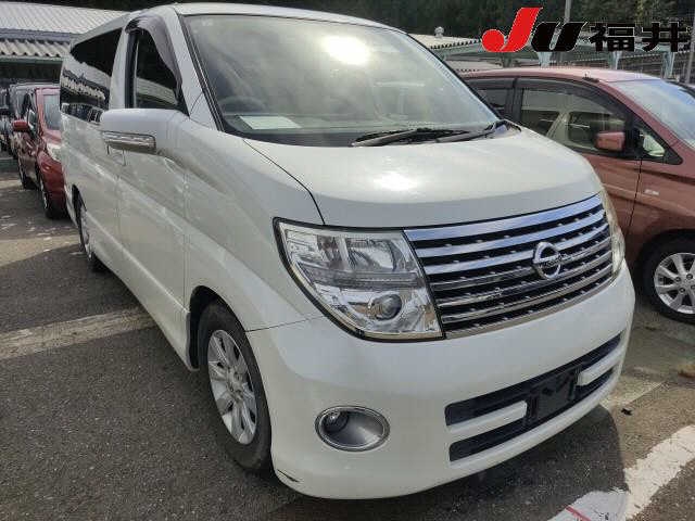 NISSAN ELGRAND