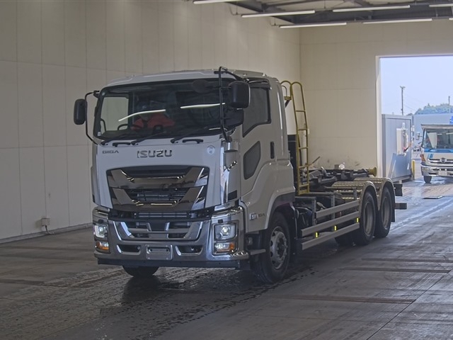 ISUZU GIGA