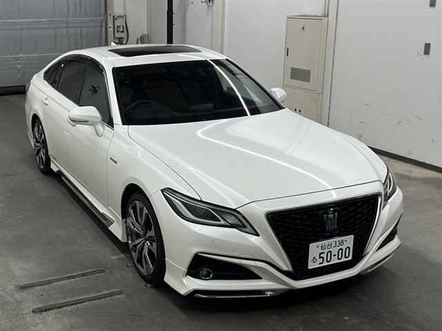 TOYOTA CROWN HYBRID