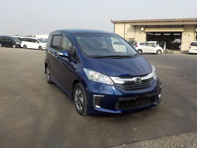 HONDA FREED HYBRID