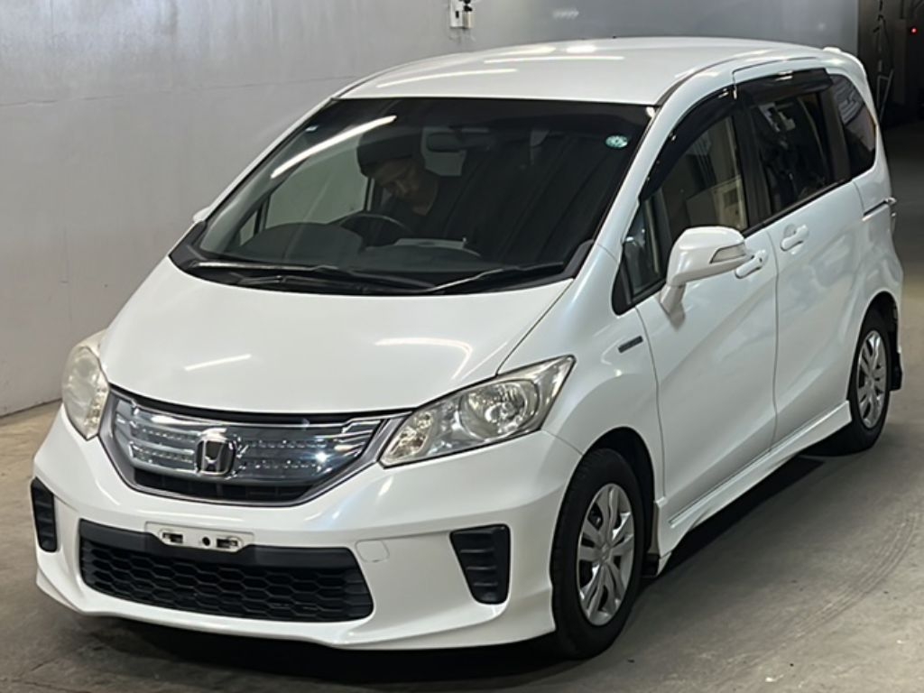HONDA FREED HYBRID