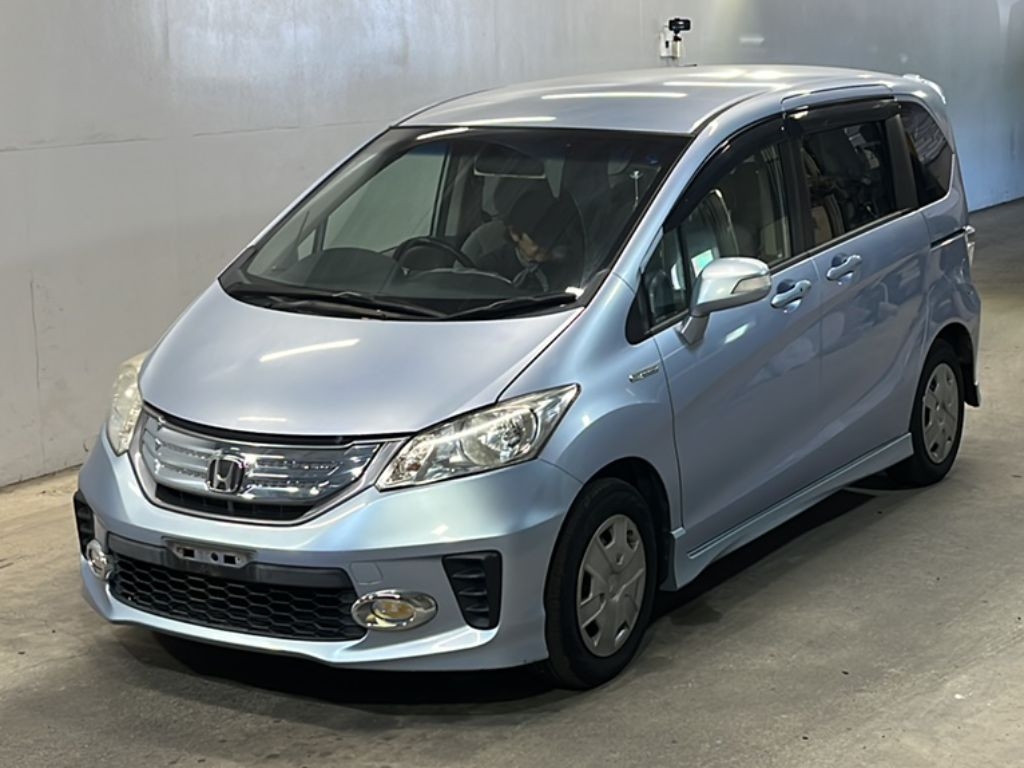 HONDA FREED HYBRID