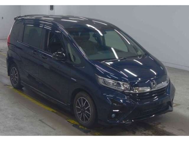 HONDA FREED HYBRID