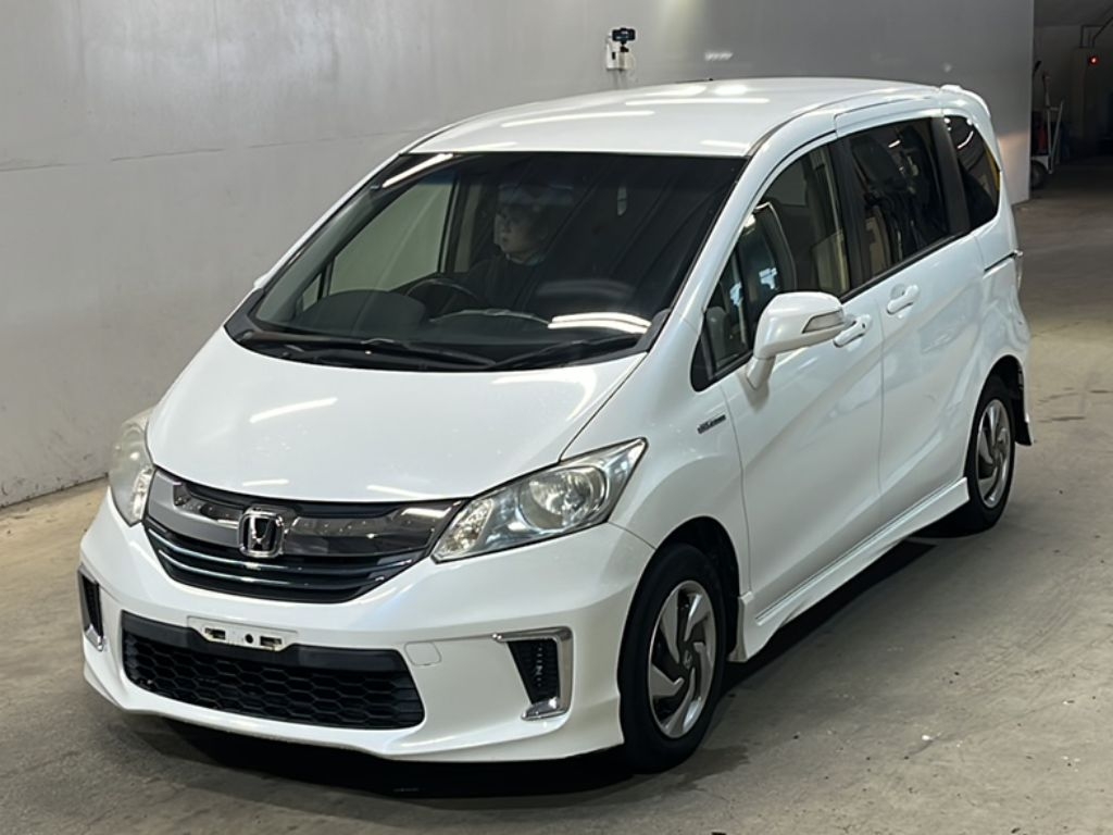 HONDA FREED HYBRID