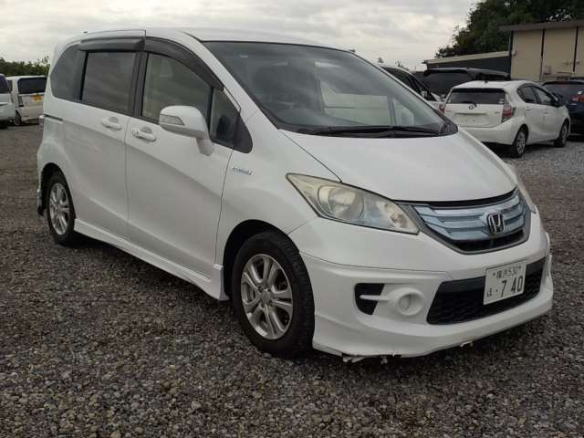 HONDA FREED HYBRID
