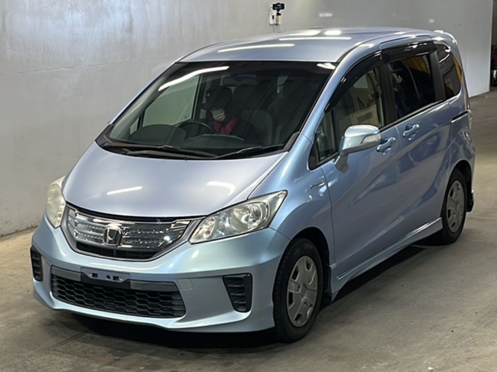 HONDA FREED HYBRID