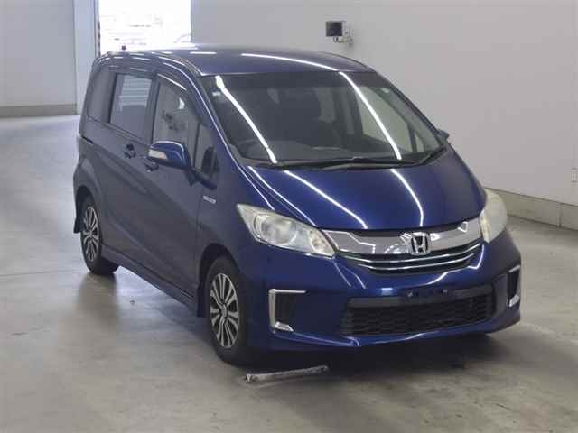 HONDA FREED HYBRID